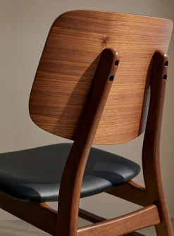 Anders wooden chair