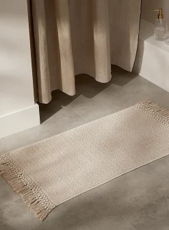 Bouclé knit bath mat