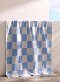 Checkered organic cotton beach towel