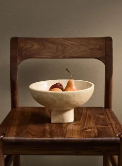 Circular decorative cement pedestal bowl