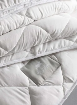 Classic cotton and wool duvet