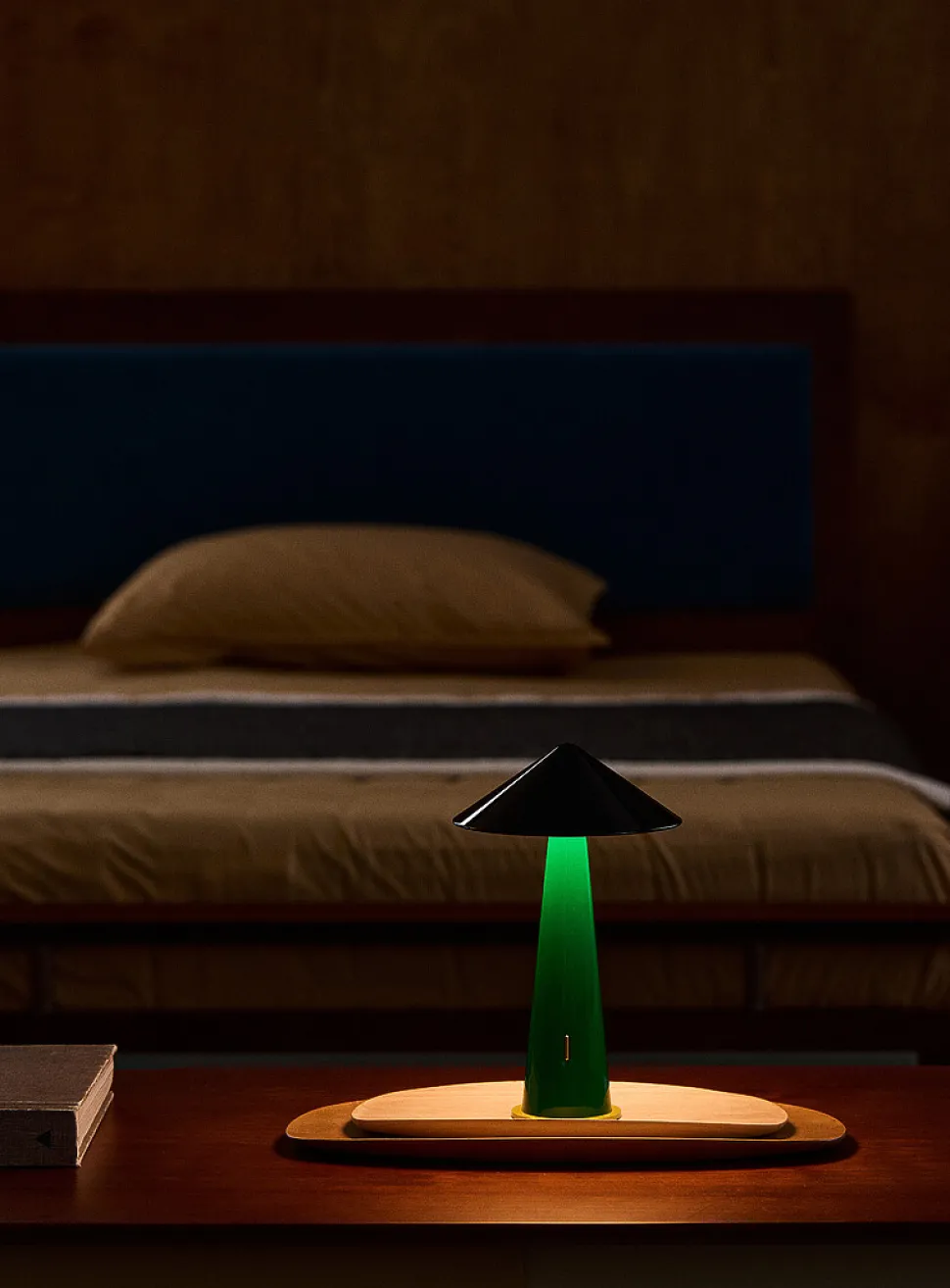 Colourful portable LED lamp
