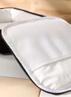 Colourful quilted lunch bag