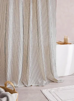 Contrasting stripes woven shower curtain