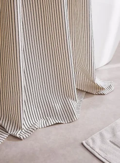 Contrasting stripes woven shower curtain