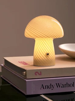 Cordless mushroom table lamp