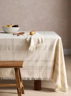 Countryside tartan tablecloth