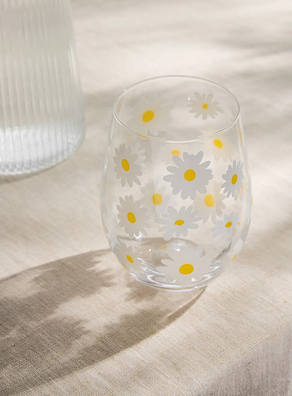 Daisies wine glass