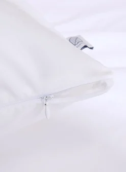 Evolution body pillow protector