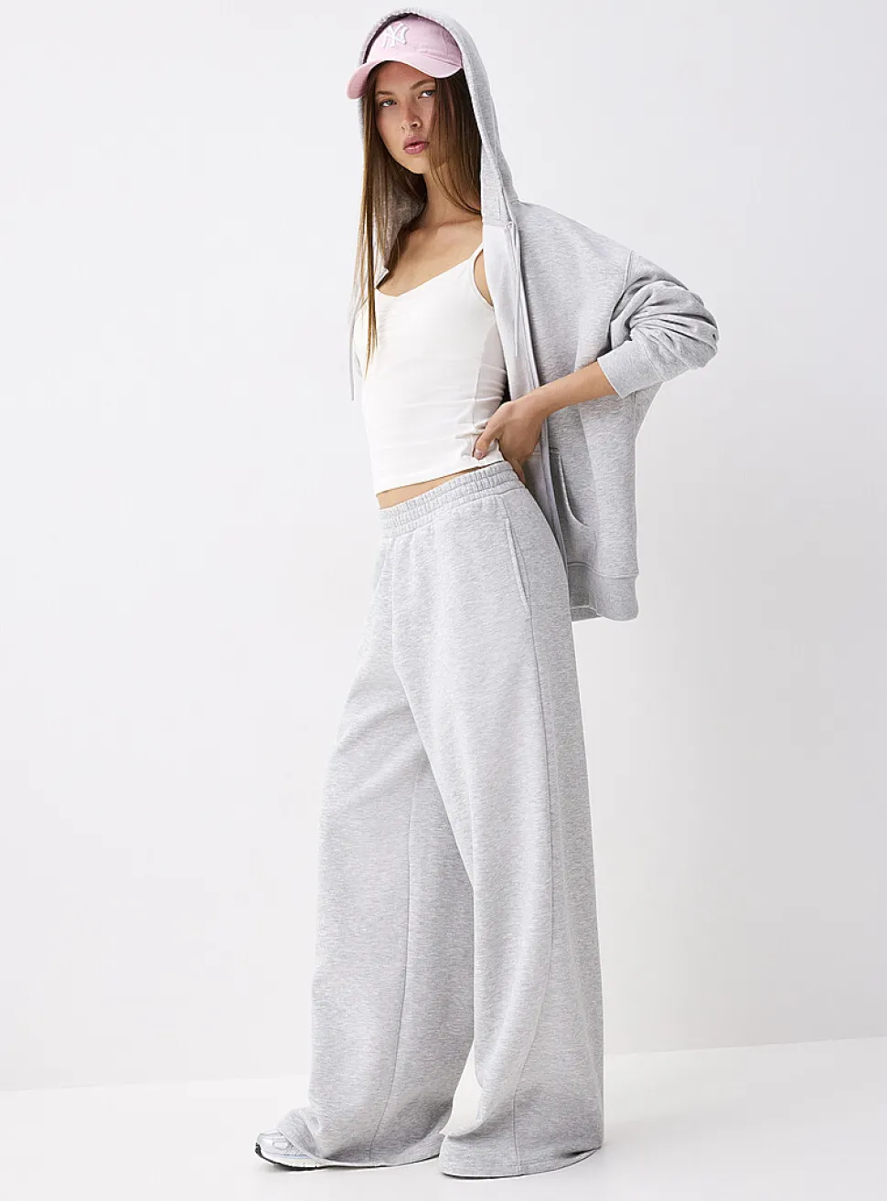 Extra-wide fleece pant