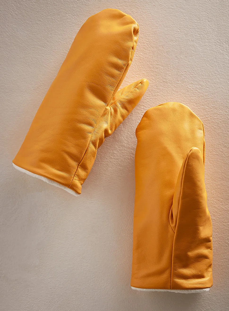 Genuine leather mittens