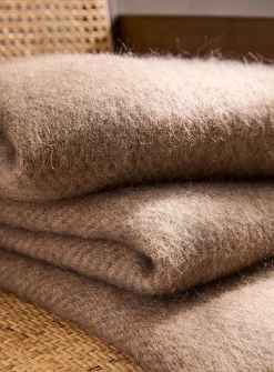 Gotland wool fringed fuzzy throw