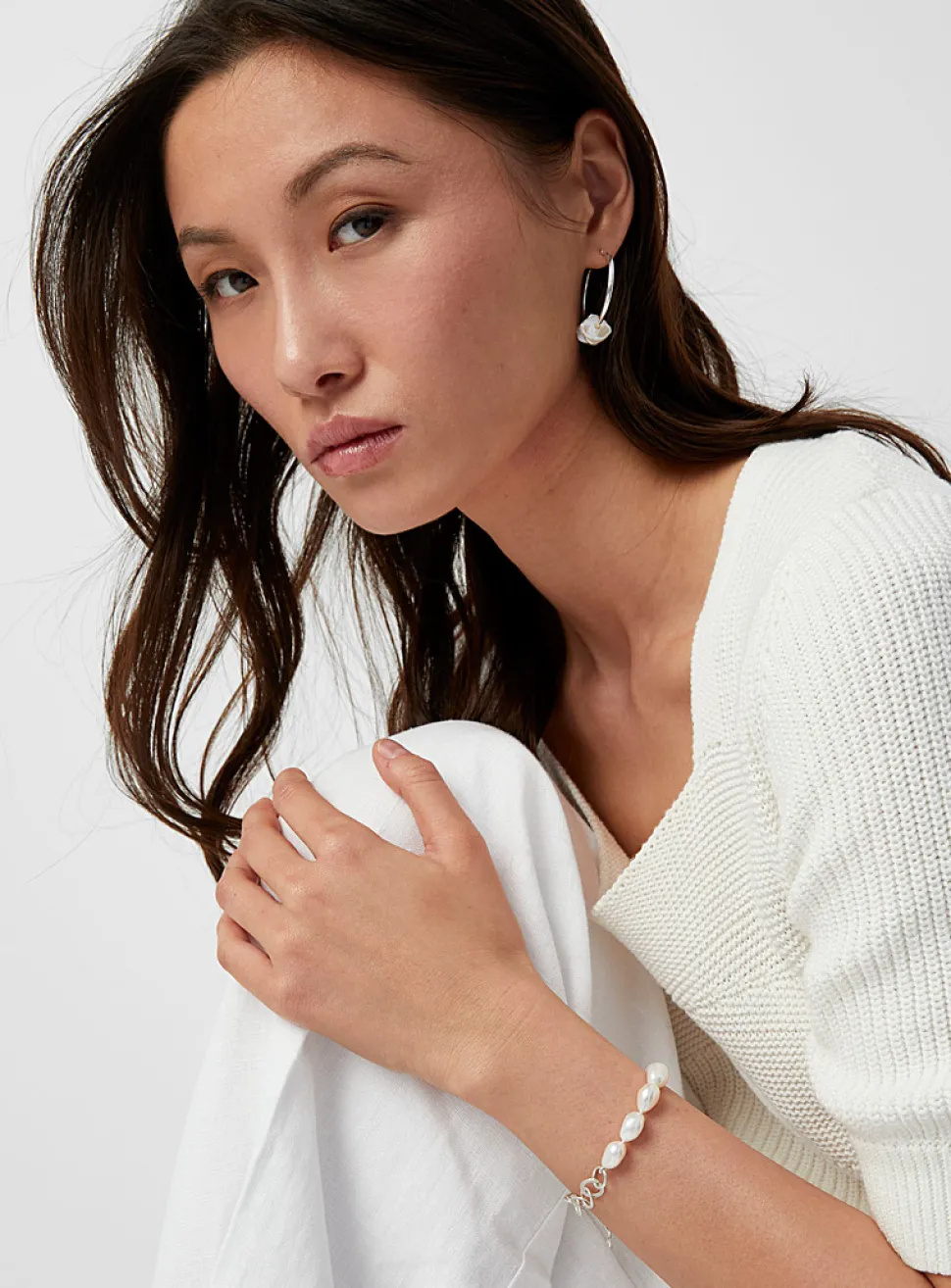 Hera pearly bead earrings