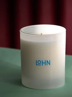 Jura sandalwood and orange scented candle
