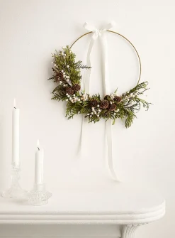 Karina dried plants wreath
