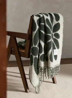 Large flowers faux-mohair throw