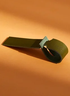 Leather luggage tag