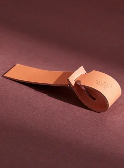Leather luggage tag