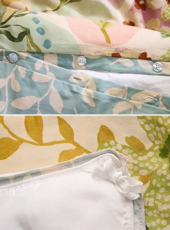 Les Fleurs gentle blooms duvet cover set
