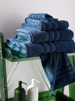 Luxurious organic cotton towels