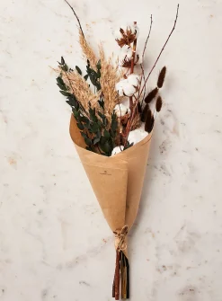 Lysandre dried plants bouquet
