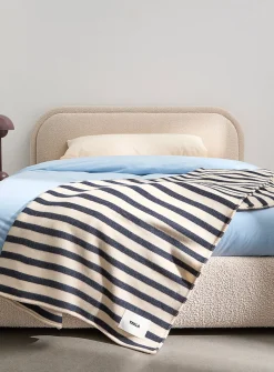 Magpie broad stripes 100% lambswool throw