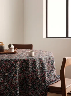 Midnight garden tablecloth