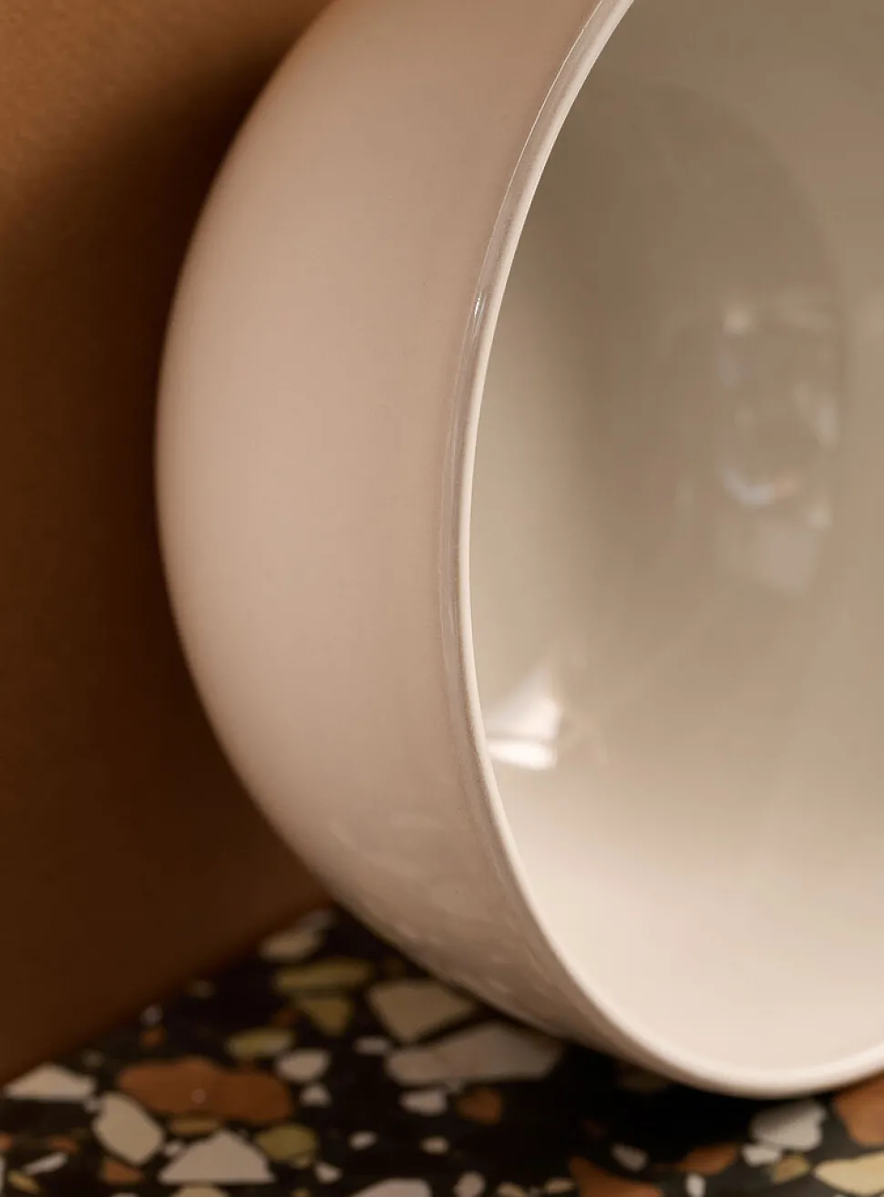 Minimalist soup bowl