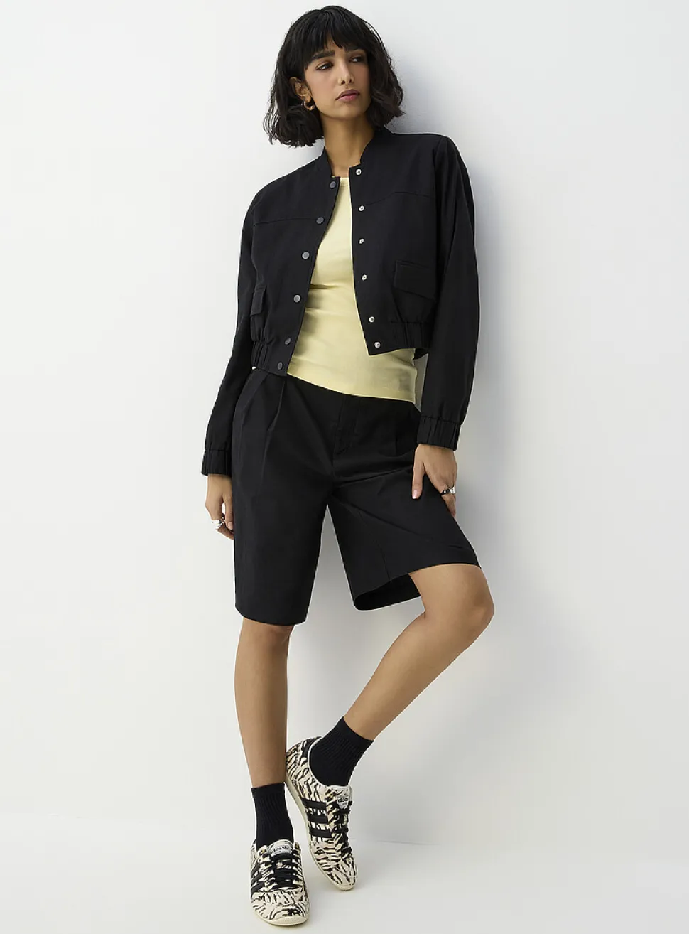 Pleated linen-blend Bermuda short