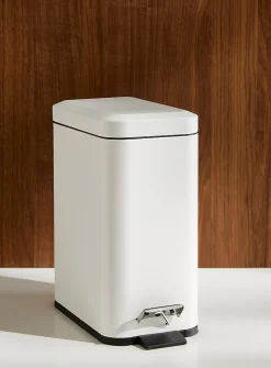 Rectangular soft-close bin