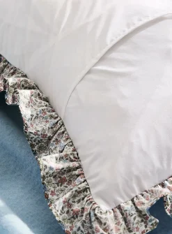 Ruffled border children's pillowcase
