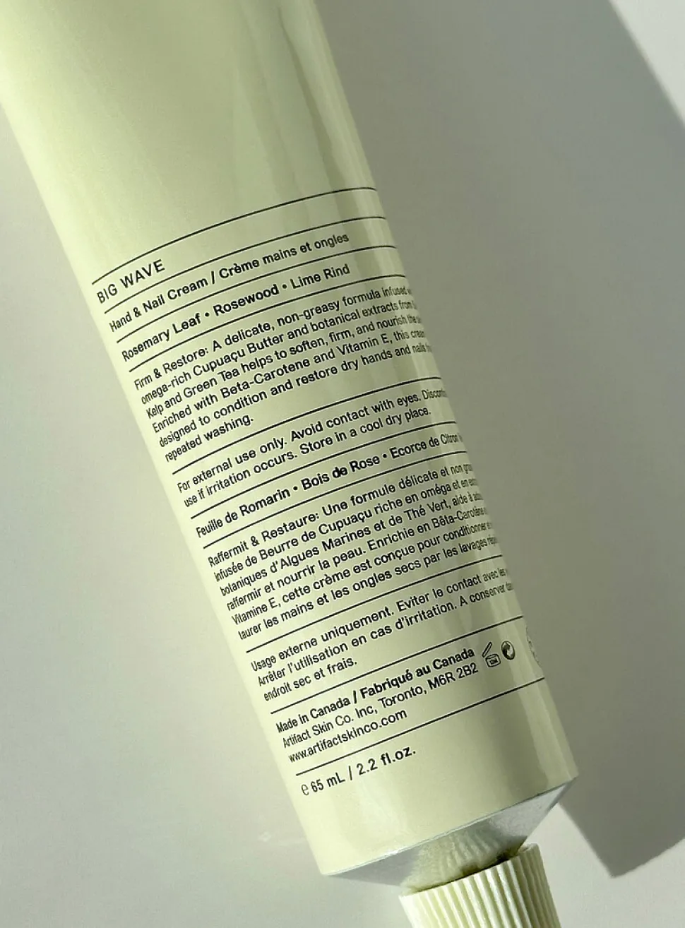 Sea kelp and green tea extract hand and nail cream
