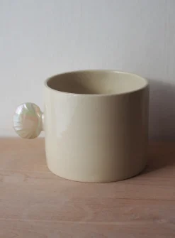 Seashell handle ceramic mug
