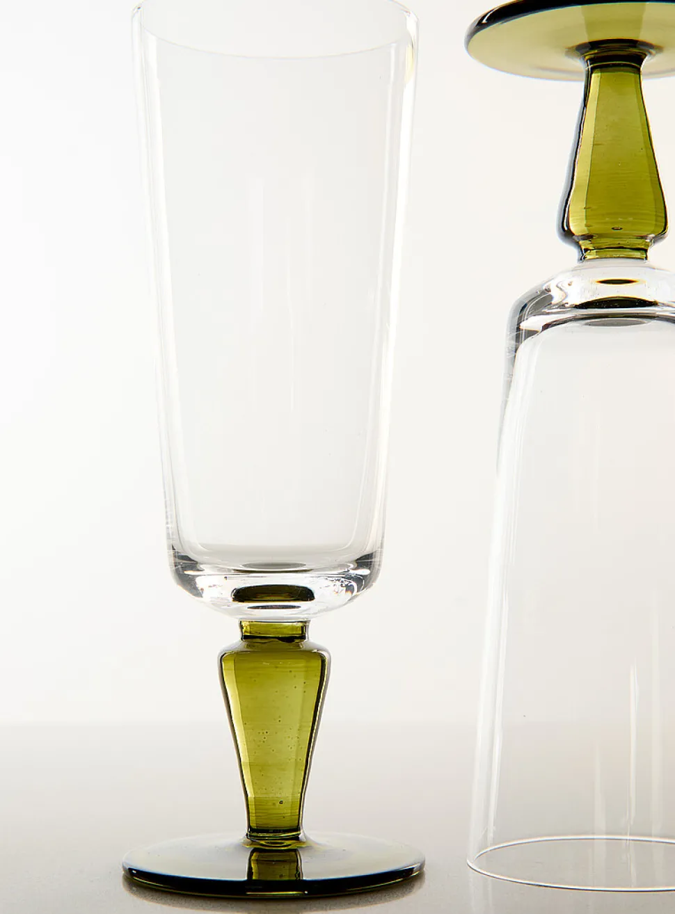 Small two-tone champagne glasses