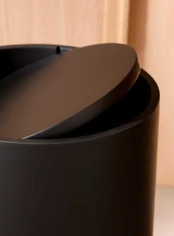 Soft handfeel garbage can