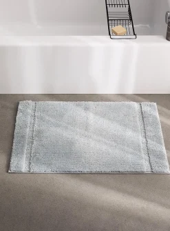 Soft plush bath mat