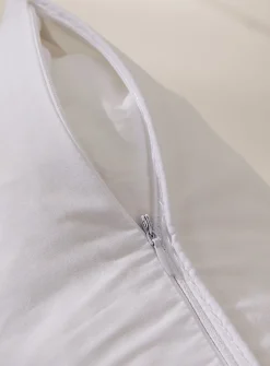 Sonatine pillow protector