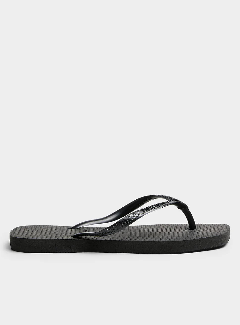 Square-toe flip-flops