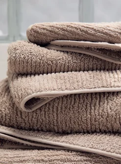 Textured Turkish cotton towels