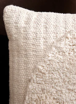 Tufted half-moon pattern removable-cover cushion