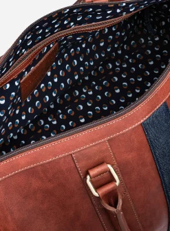 Vegetable-tanned leather duffle bag