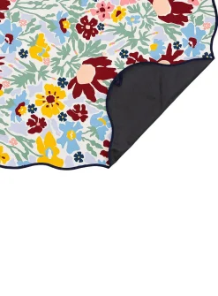 Weekend waterproof picnic rug