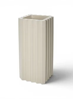 Zigzag triangular bands indoor/outdoor planter